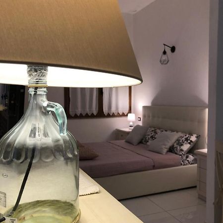 Elegante Monolocale Al Centro Del Paese Apartment Teulada Luaran gambar