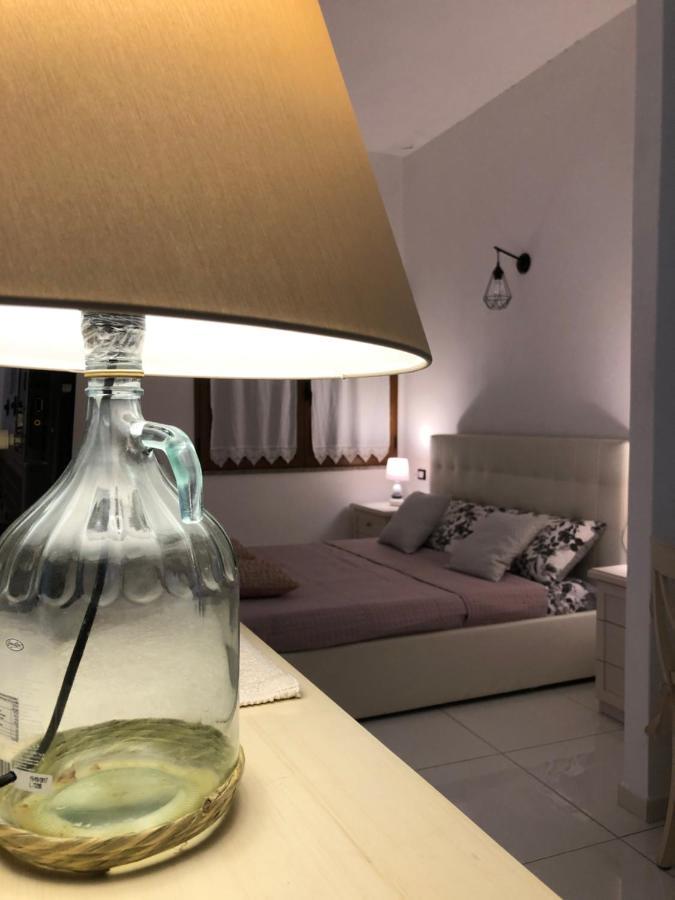Elegante Monolocale Al Centro Del Paese Apartment Teulada Luaran gambar