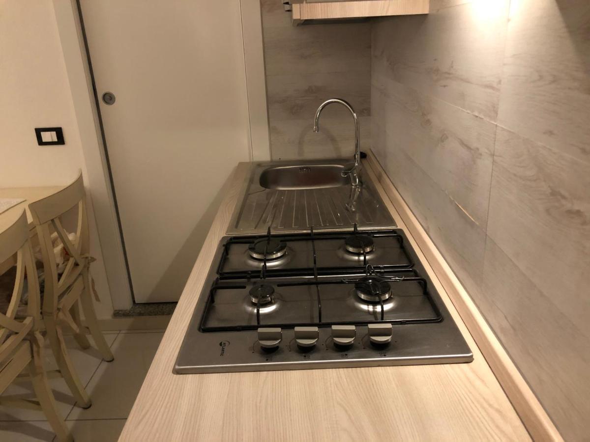 Elegante Monolocale Al Centro Del Paese Apartment Teulada Luaran gambar